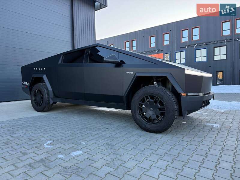 Пикап Tesla Cybertruck 2024 в Дубно