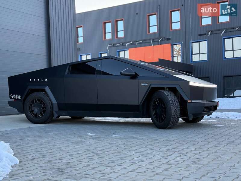 Пикап Tesla Cybertruck 2024 в Дубно