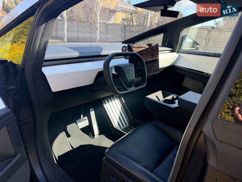 Пикап Tesla Cybertruck 2024 в Днепре