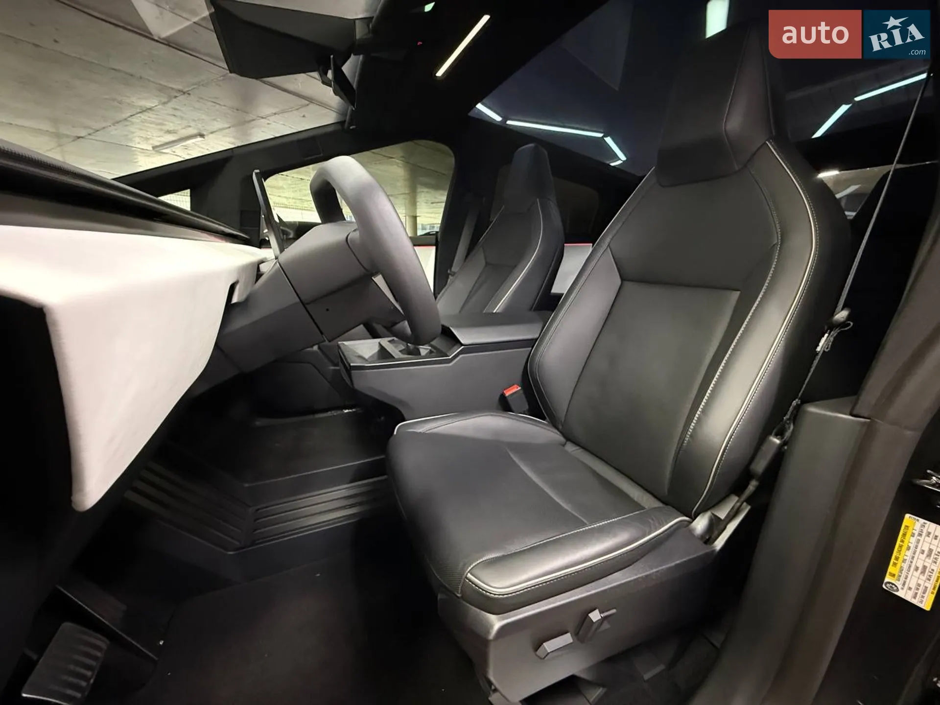 2024 Tesla Cybertruck - мініатюра 14