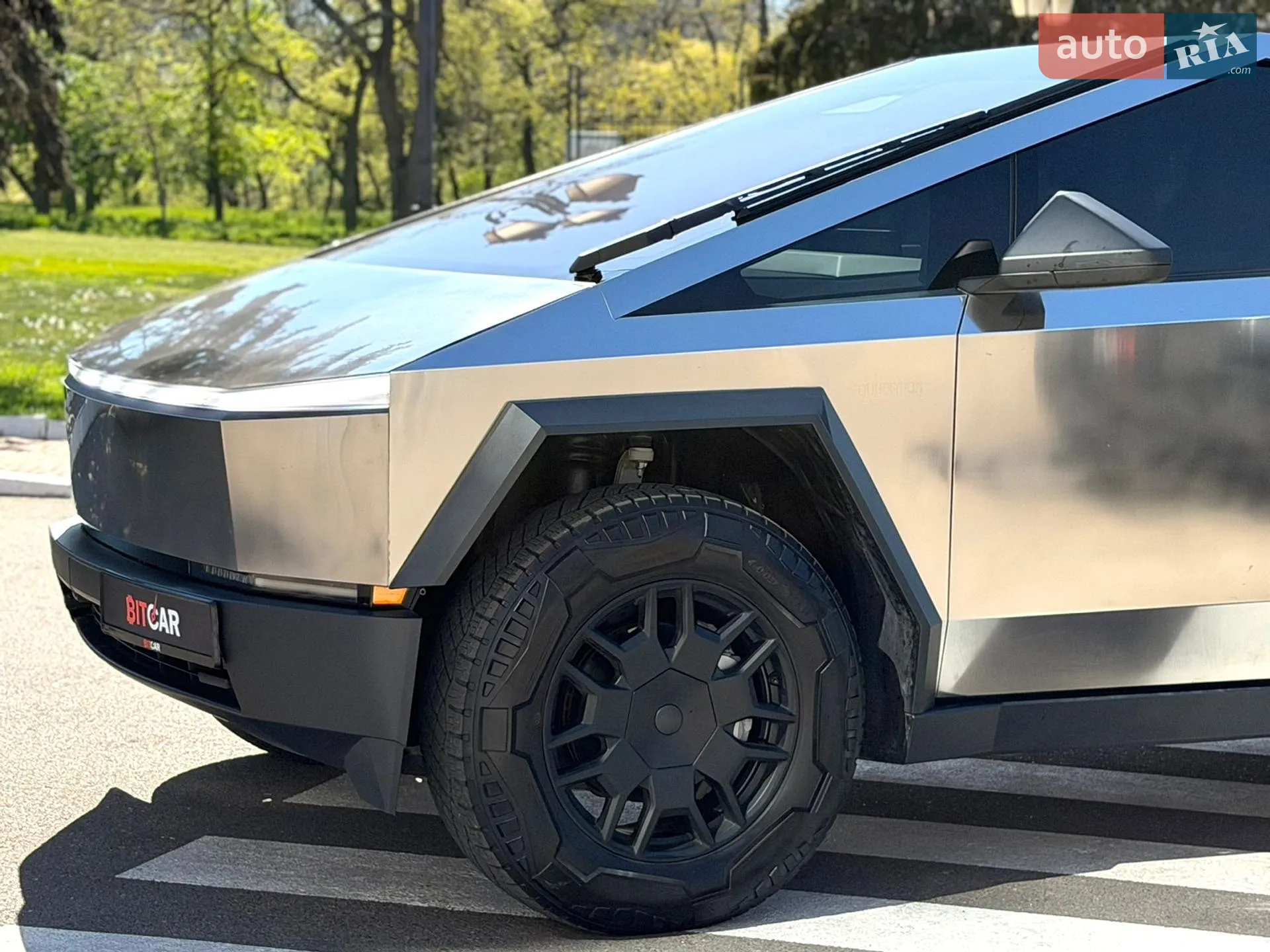 2024 Tesla Cybertruck - мініатюра 10