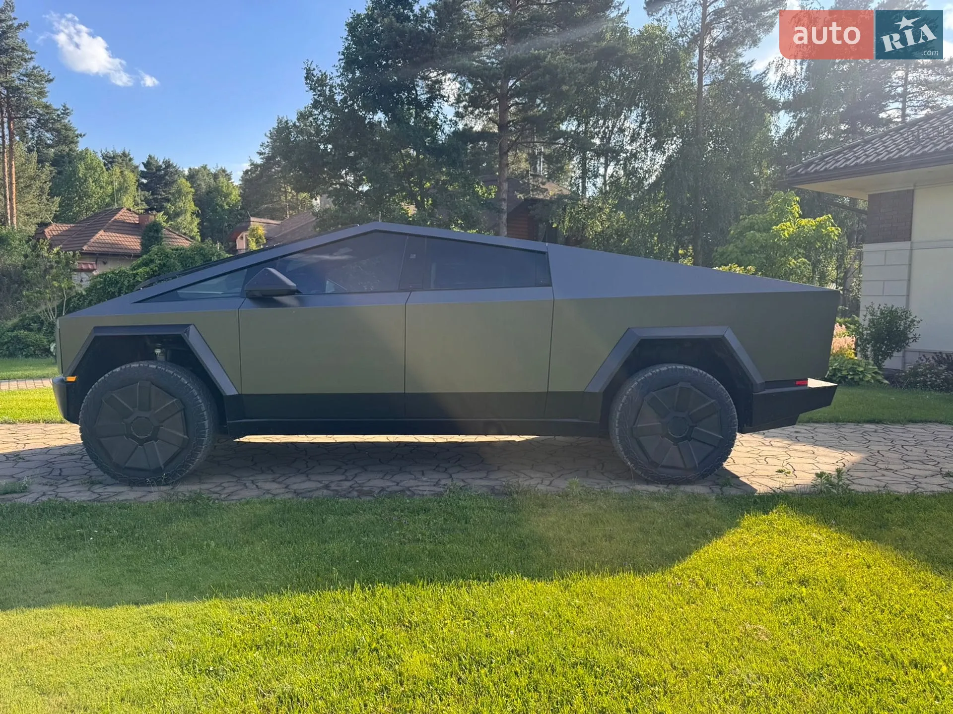 2024 Tesla Cybertruck - мініатюра 6