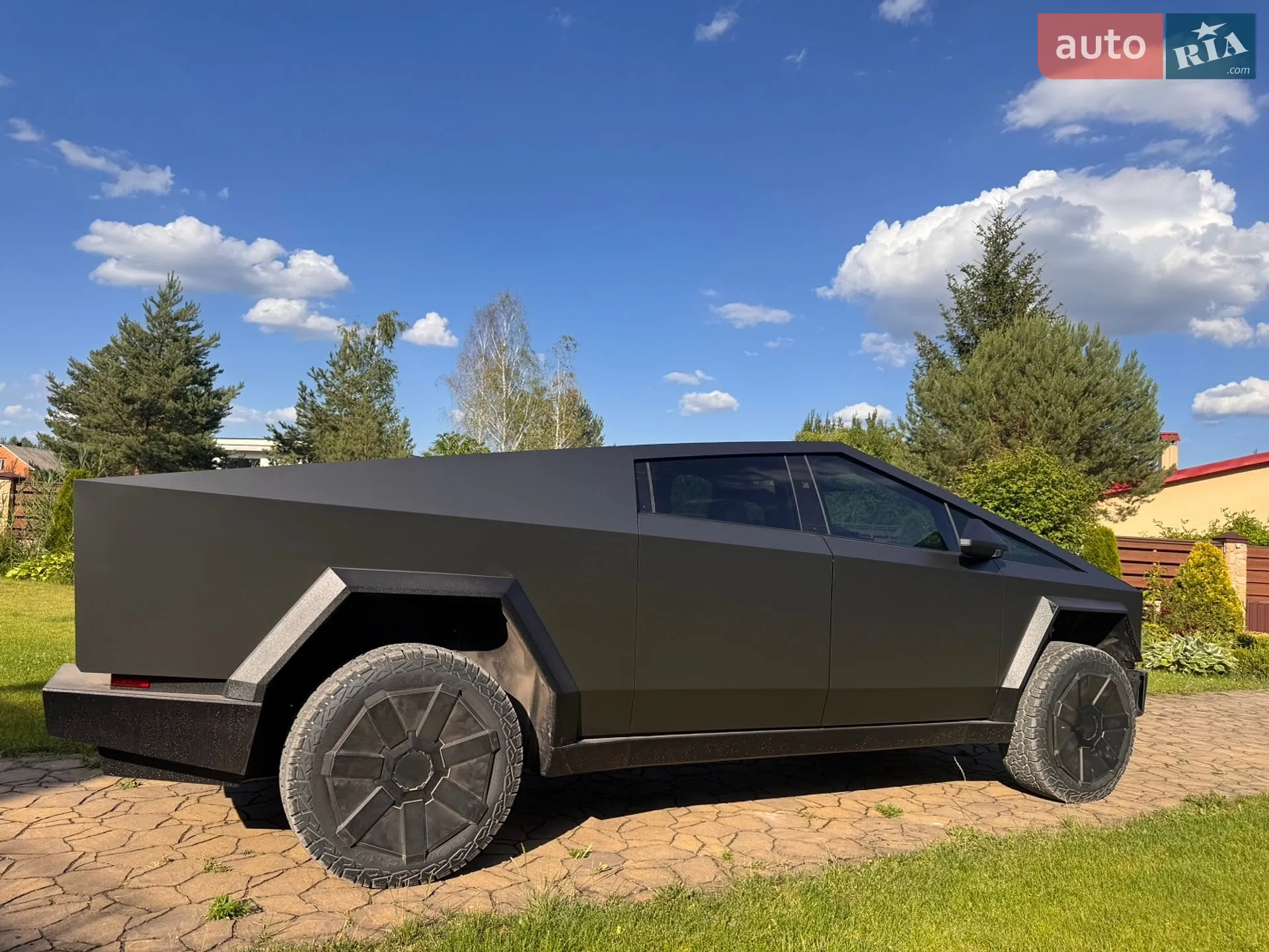 2024 Tesla Cybertruck - мініатюра 9