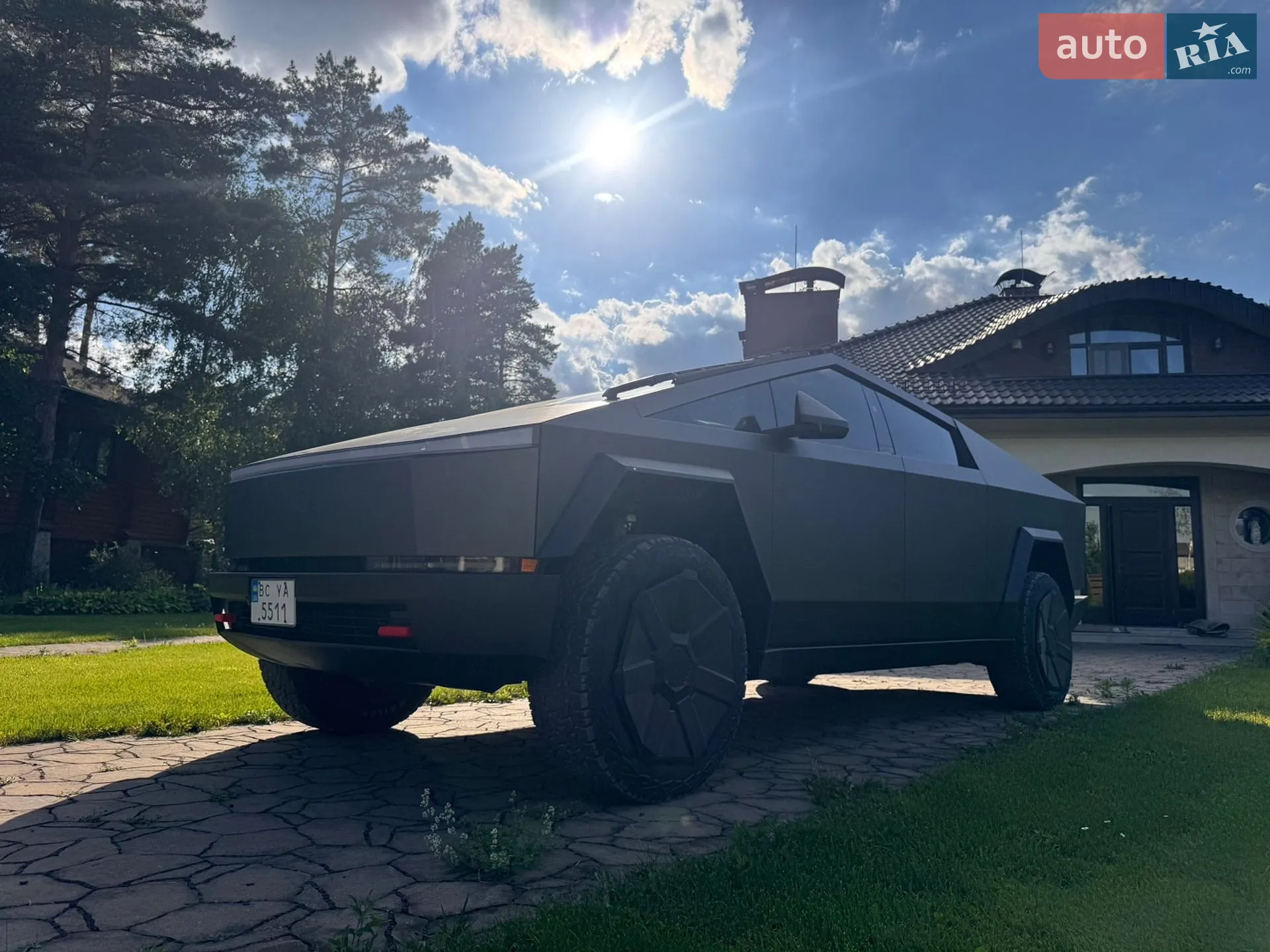 2024 Tesla Cybertruck - мініатюра 16
