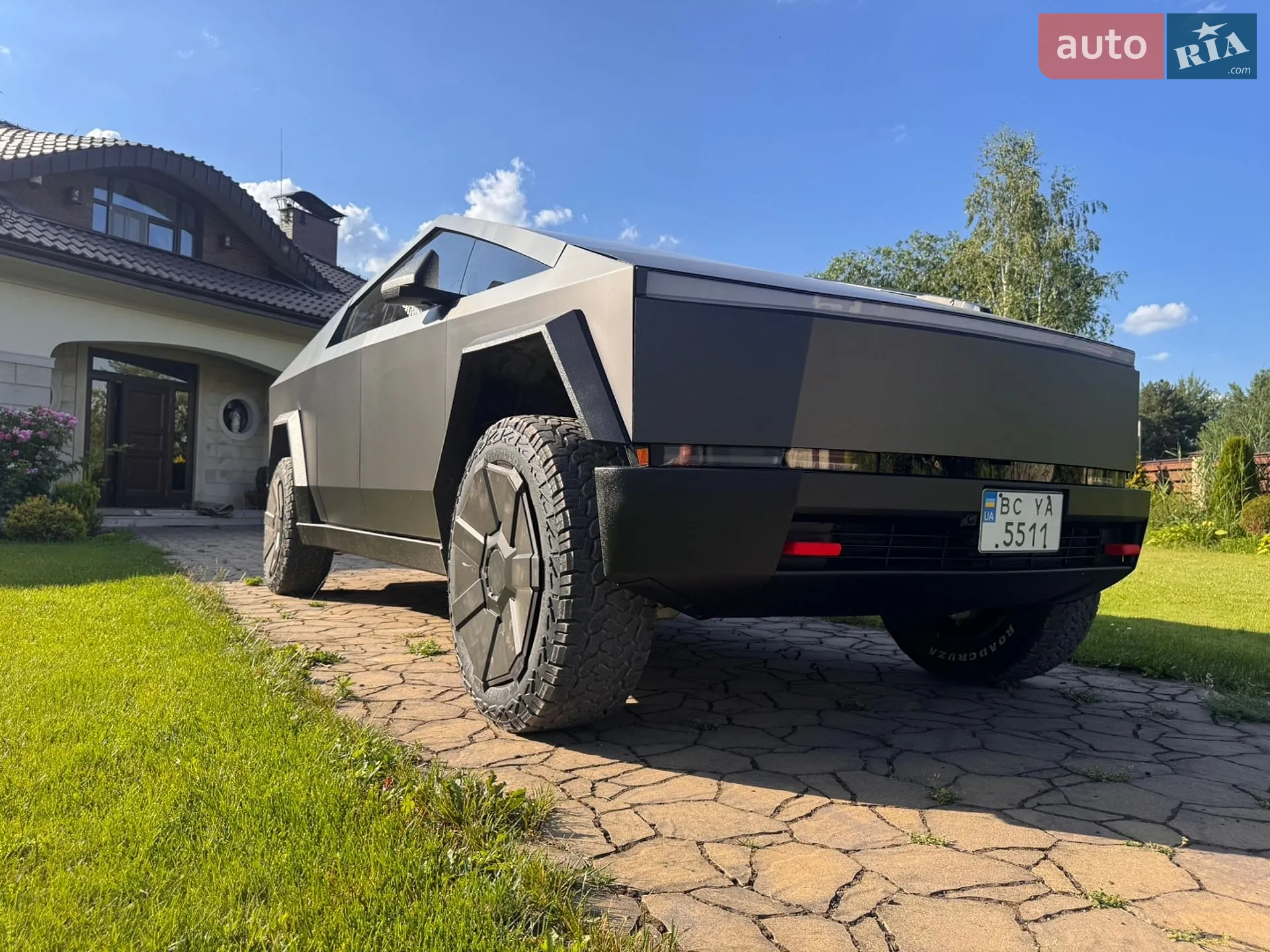 2024 Tesla Cybertruck - мініатюра 18