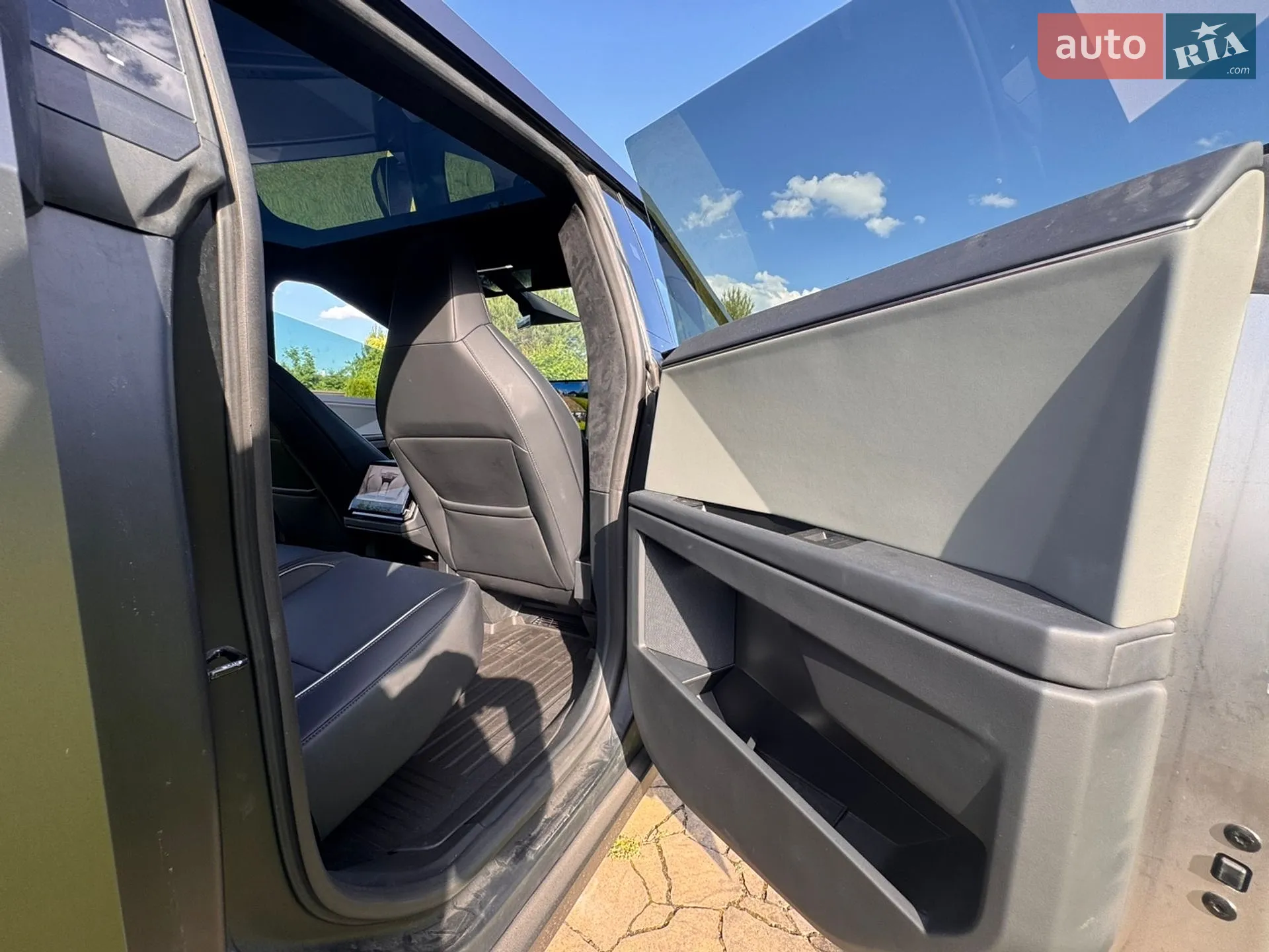 2024 Tesla Cybertruck - мініатюра 32