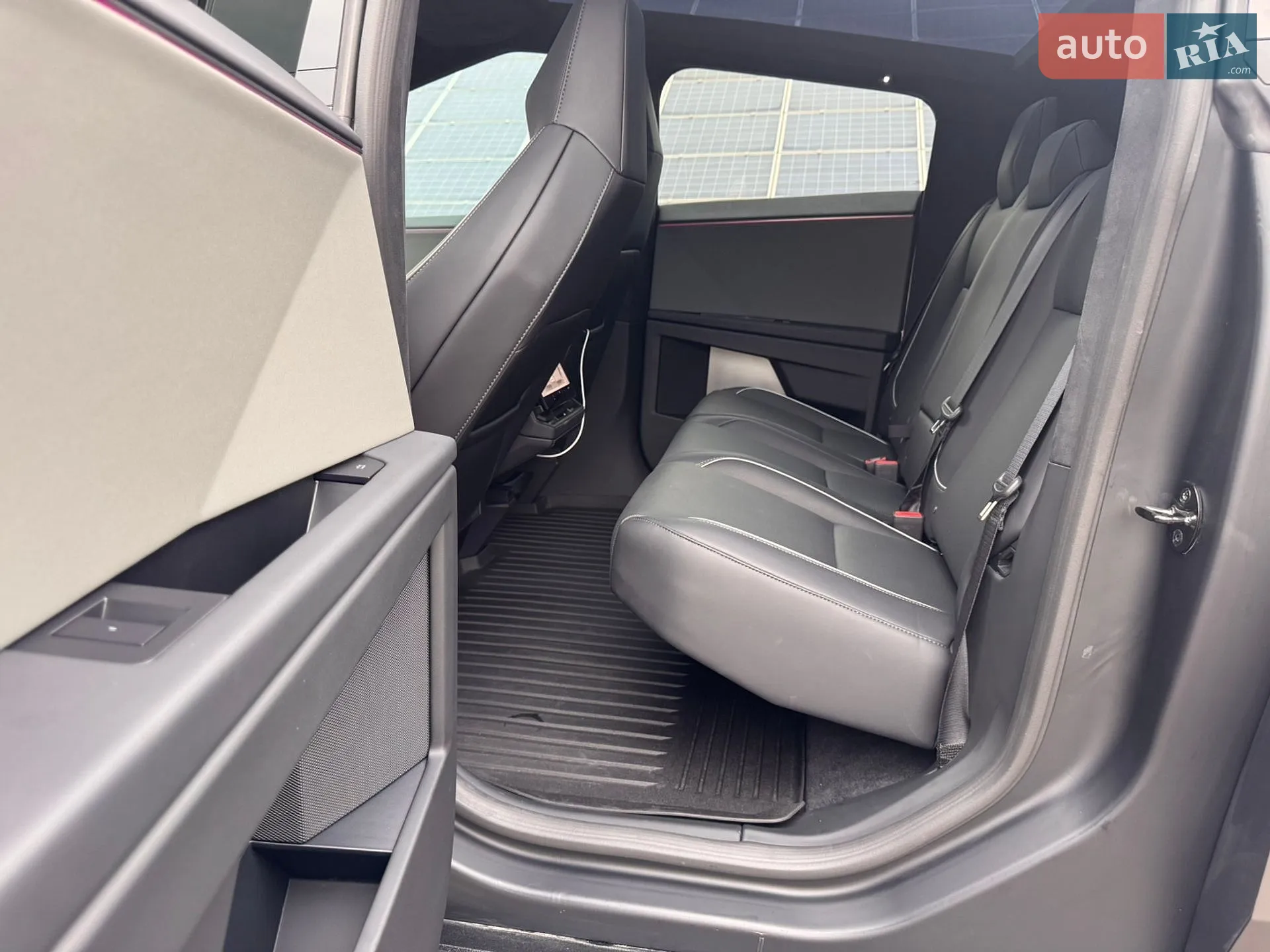 2024 Tesla Cybertruck - мініатюра 44
