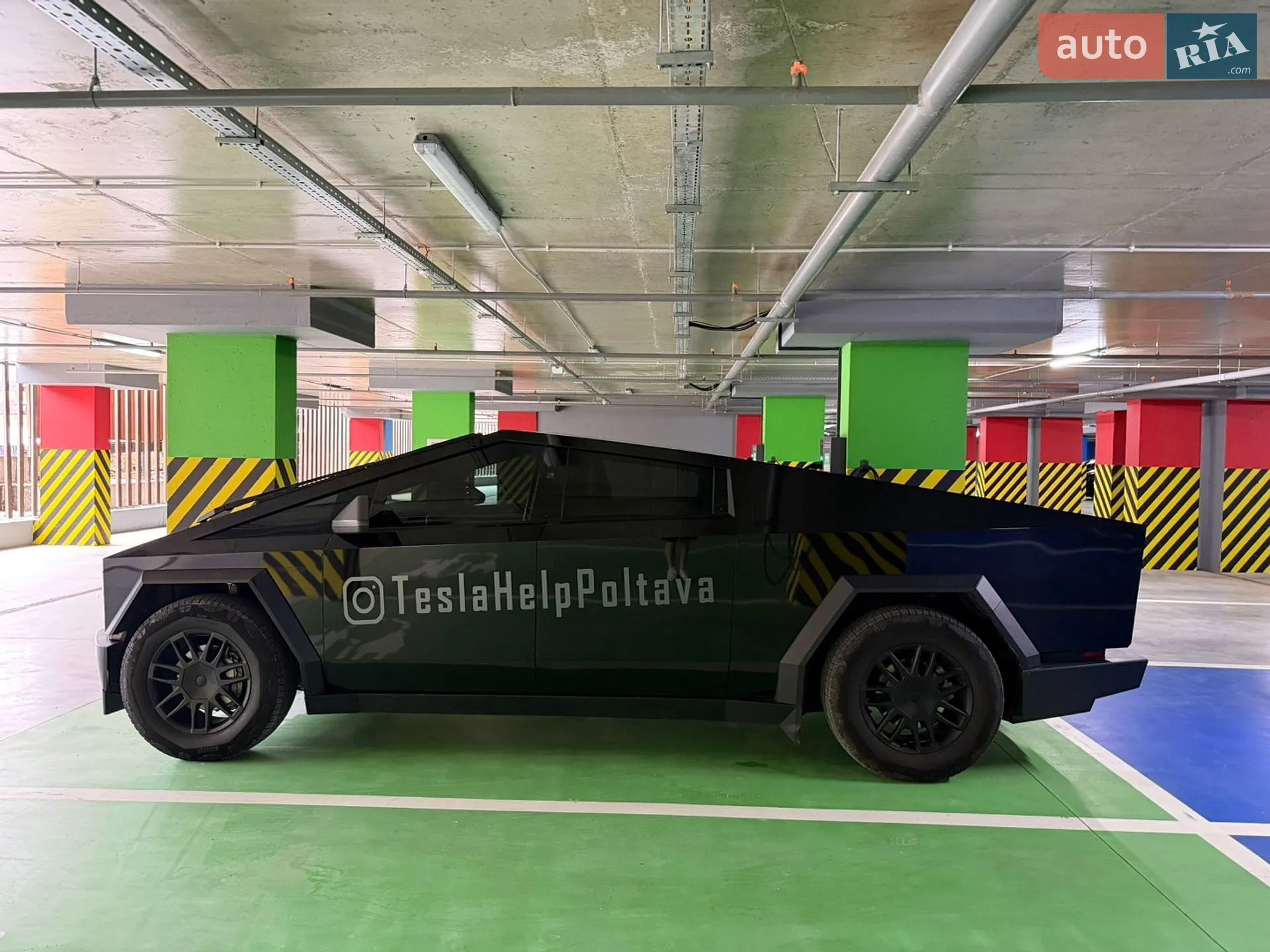 2024 Tesla Cybertruck - мініатюра 8
