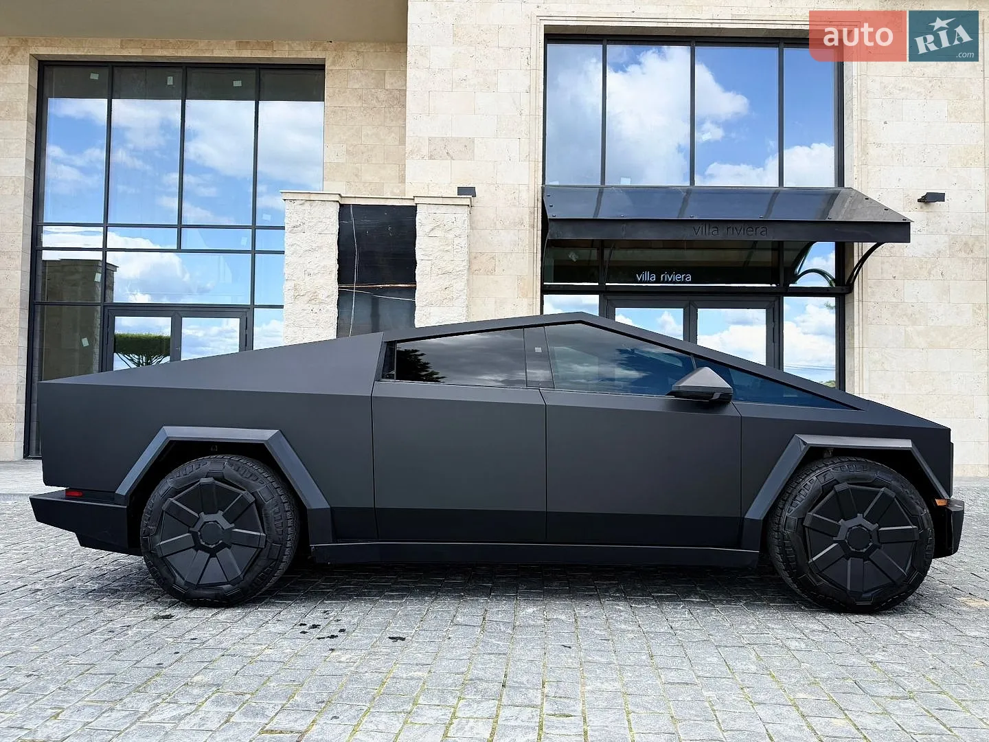 2024 Tesla Cybertruck - мініатюра 22