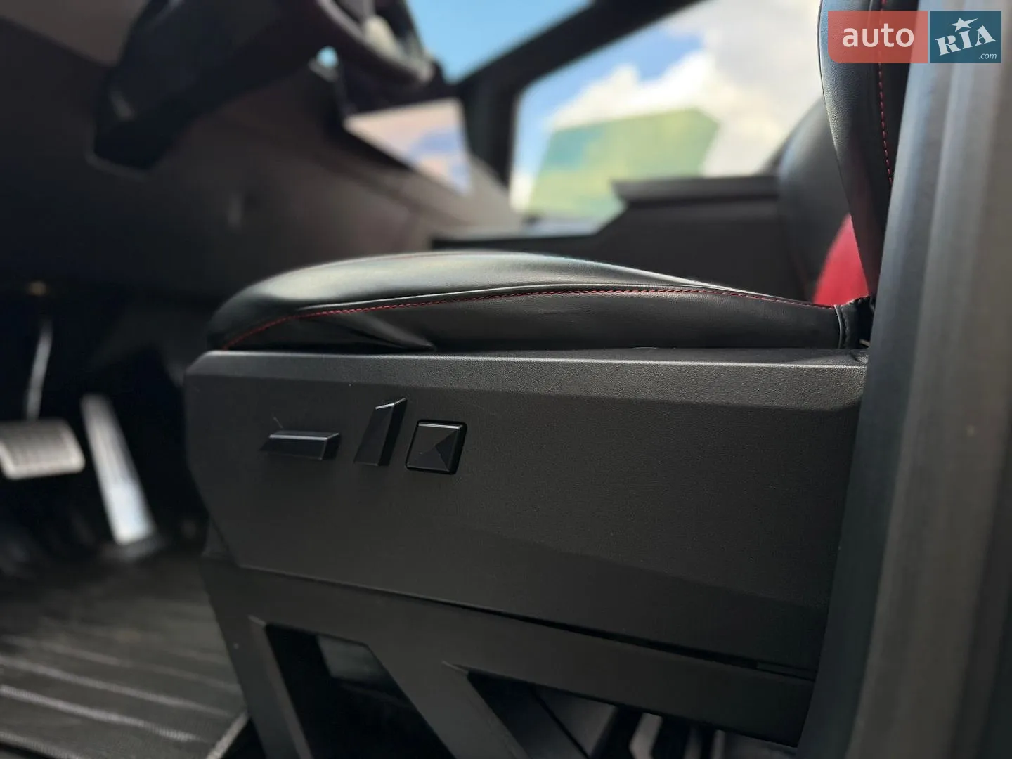2024 Tesla Cybertruck - мініатюра 28