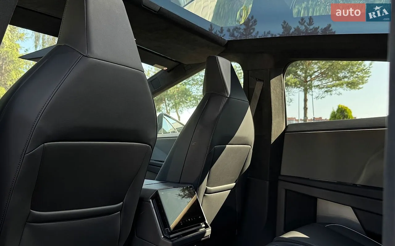 2024 Tesla Cybertruck - мініатюра 18