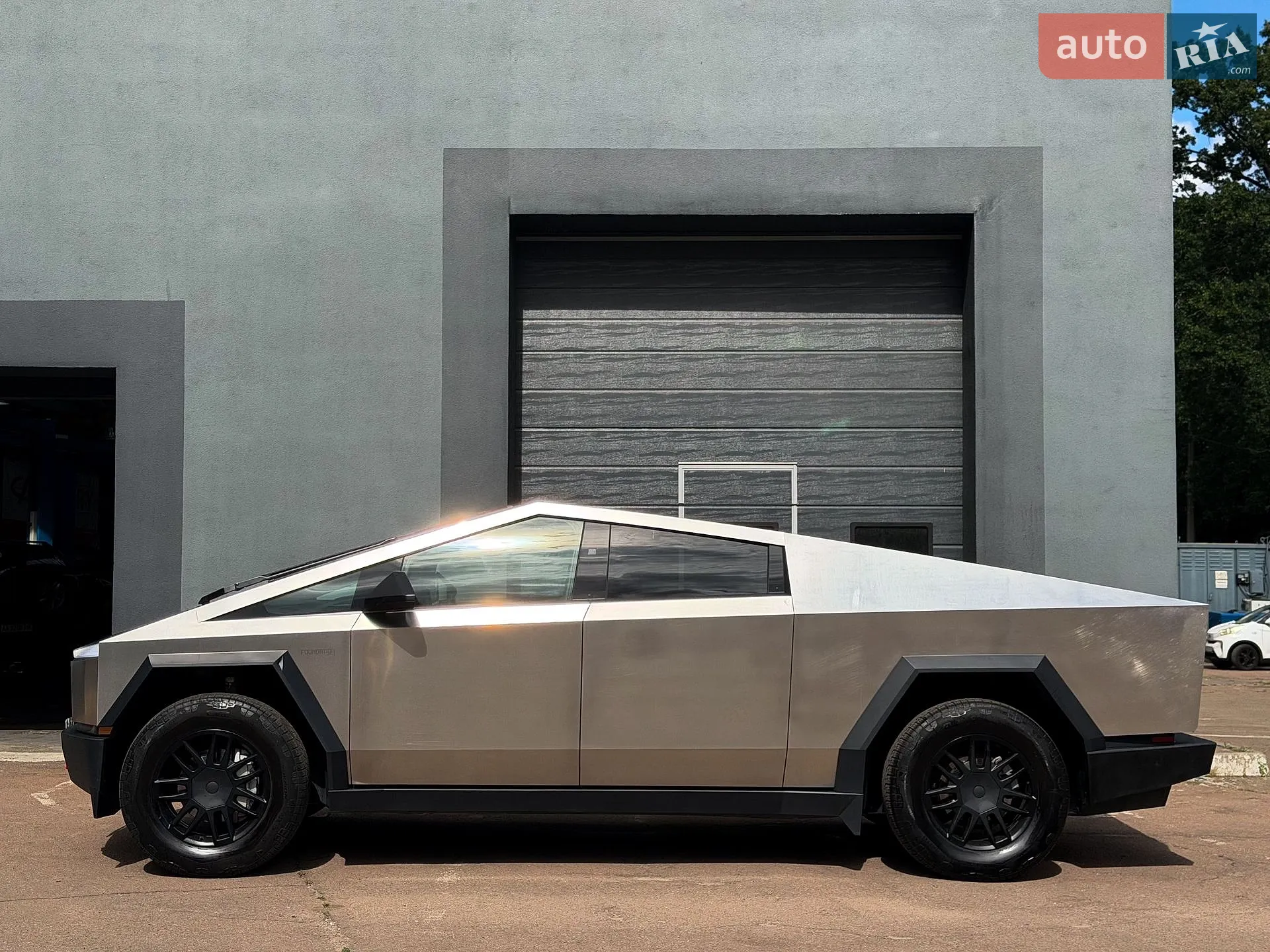 2024 Tesla Cybertruck - мініатюра 6