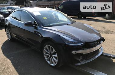 Седан Tesla Model 3 2018 в Одессе