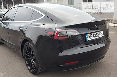 Седан Tesla Model 3 2018 в Кривом Роге