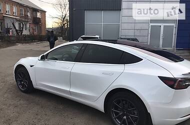 Седан Tesla Model 3 2018 в Харькове