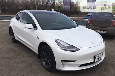 Седан Tesla Model 3 2018 в Харькове