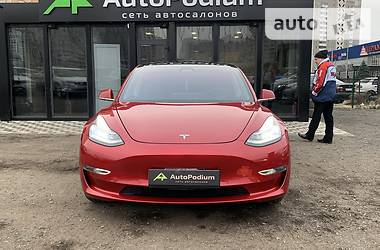 Седан Tesla Model 3 2019 в 