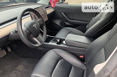 Седан Tesla Model 3 2019 в 