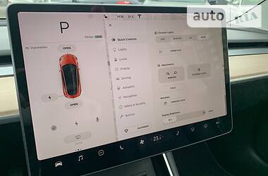 Седан Tesla Model 3 2019 в 
