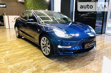 Седан Tesla Model 3 2018 в 