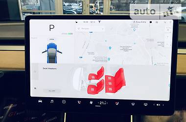 Седан Tesla Model 3 2018 в 