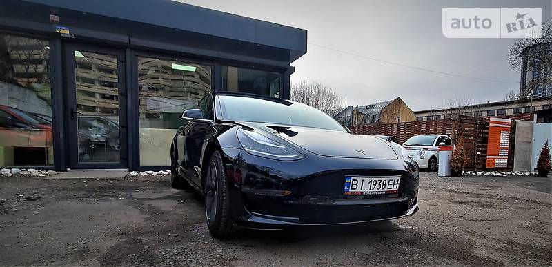 Седан Tesla Model 3 2018 в 