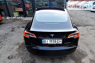 Седан Tesla Model 3 2018 в 