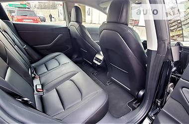Седан Tesla Model 3 2018 в 