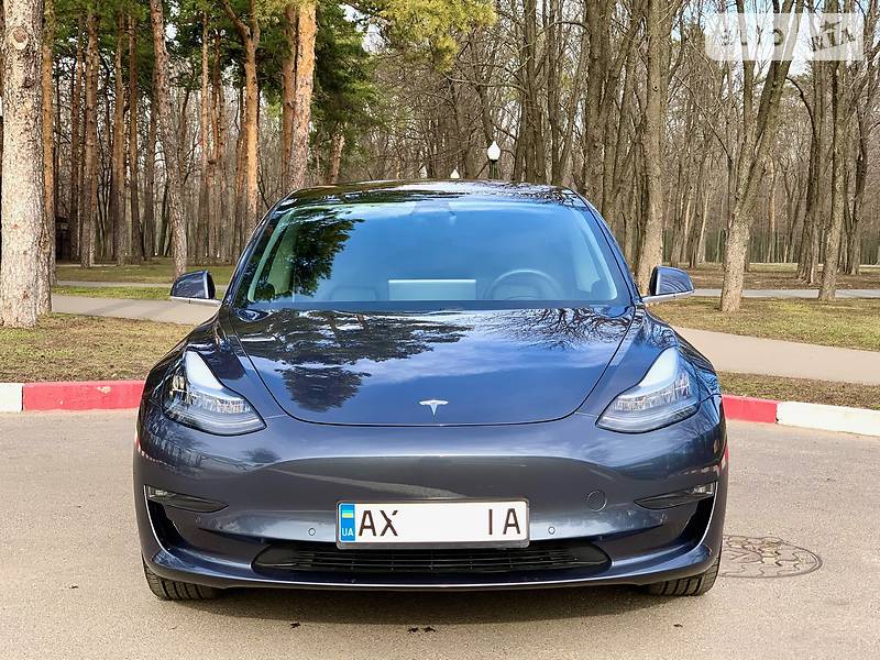 Седан Tesla Model 3 2018 в Харькове