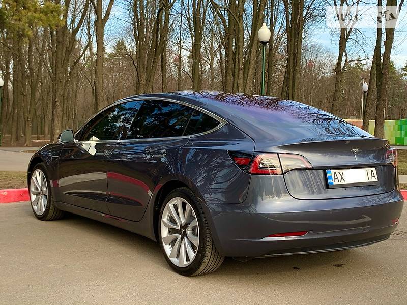 Седан Tesla Model 3 2018 в Харькове