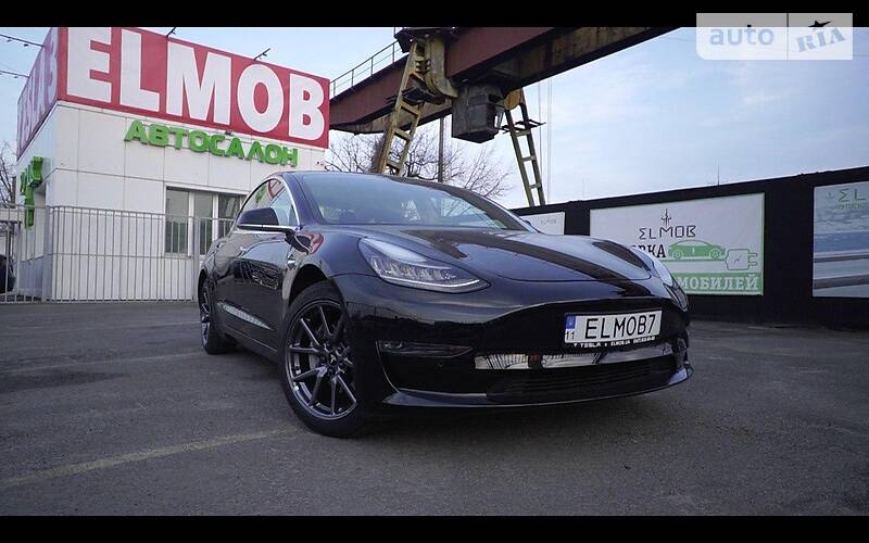Седан Tesla Model 3 2018 в Києві
