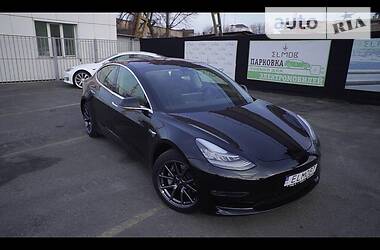 Седан Tesla Model 3 2018 в 