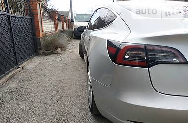 Седан Tesla Model 3 2018 в Житомире