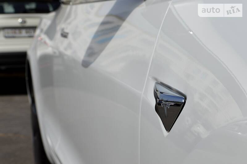 Седан Tesla Model 3 2019 в Одесі