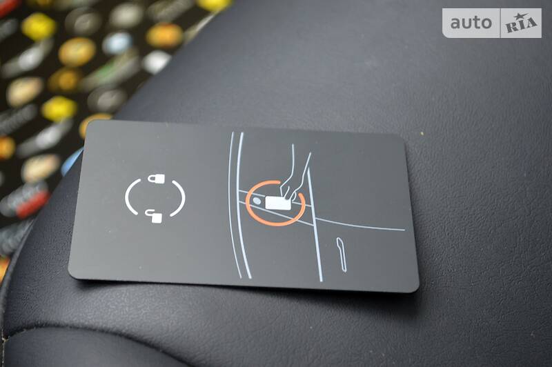 Седан Tesla Model 3 2019 в Одесі