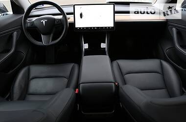 Седан Tesla Model 3 2018 в 