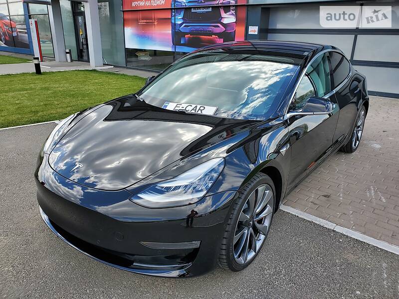 Седан Tesla Model 3 2019 в Києві