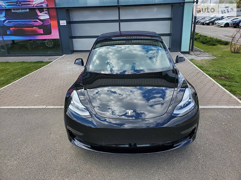 Седан Tesla Model 3 2019 в Києві