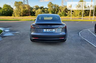 Седан Tesla Model 3 2019 в Киеве