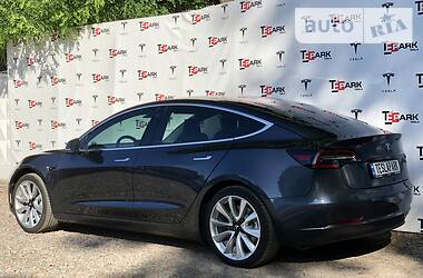 Седан Tesla Model 3 2018 в Киеве