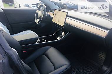 Седан Tesla Model 3 2019 в Одессе