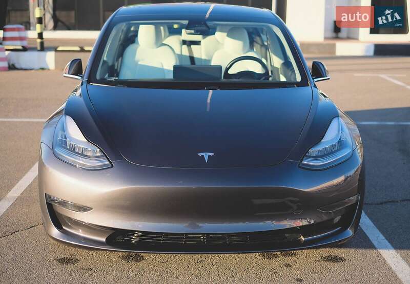 Седан Tesla Model 3 2018 в Киеве фото 3 Седан Tesla Model 3 2018 в Киеве
