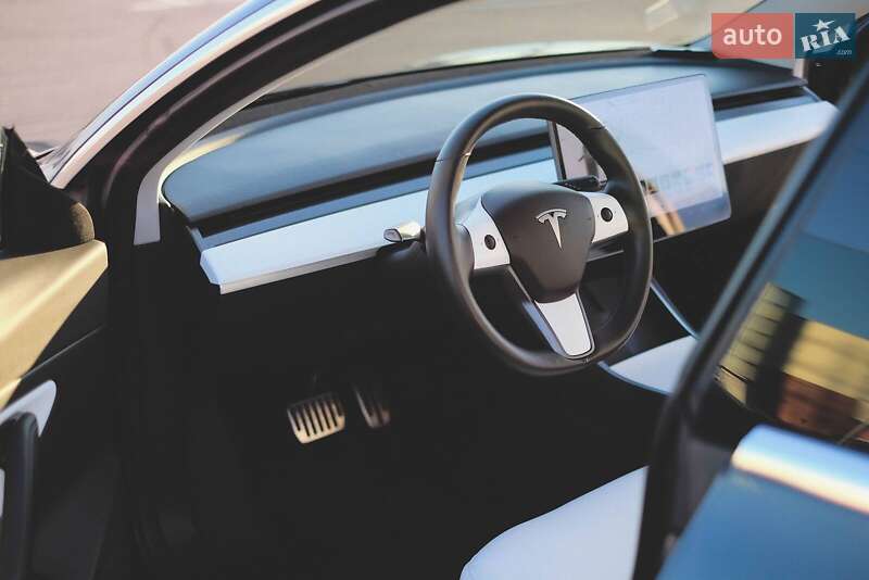 Седан Tesla Model 3 2018 в Киеве фото 28 Седан Tesla Model 3 2018 в Киеве