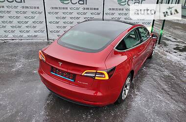 Седан Tesla Model 3 2019 в Киеве