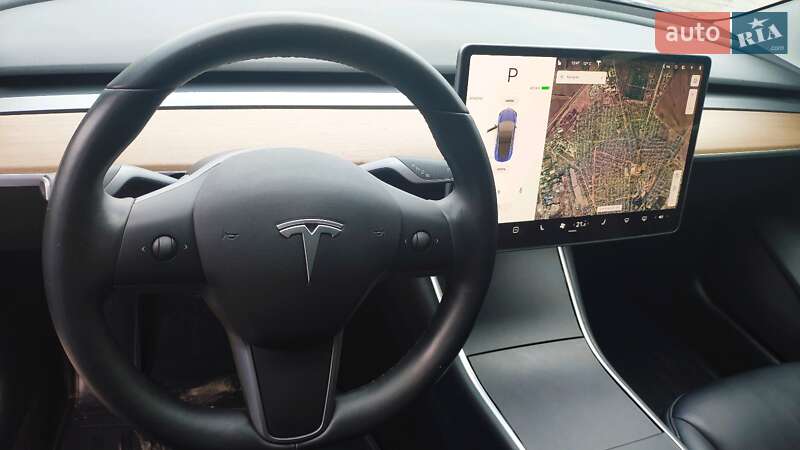 Седан Tesla Model 3 2019 в Одессе