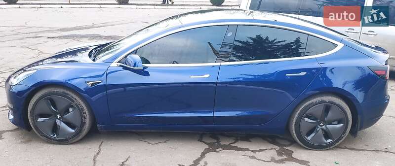 Седан Tesla Model 3 2019 в Одессе