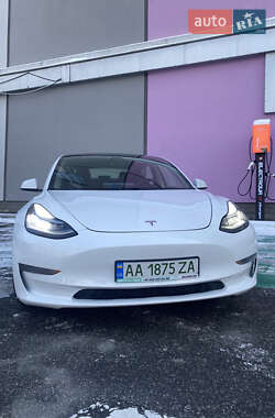 Седан Tesla Model 3 2019 в Киеве
