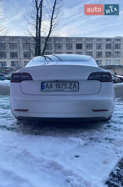 Седан Tesla Model 3 2019 в Киеве