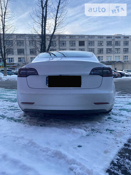 Седан Tesla Model 3 2019 в Києві