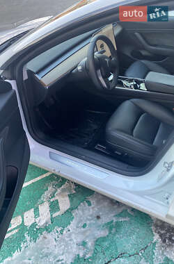 Седан Tesla Model 3 2019 в Киеве